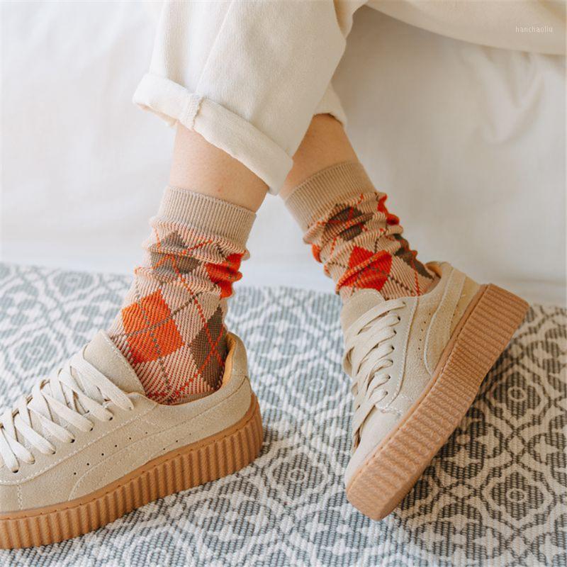 Autumn And Winter New Women Socks Japanese Wild Trend British Style Rhombus Pile Socks Medium Tube1, Beige
Autumn And Winter New Women Socks Japanese Wild Trend British Style Rhombus Pile Socks Medium Tube1, Beige