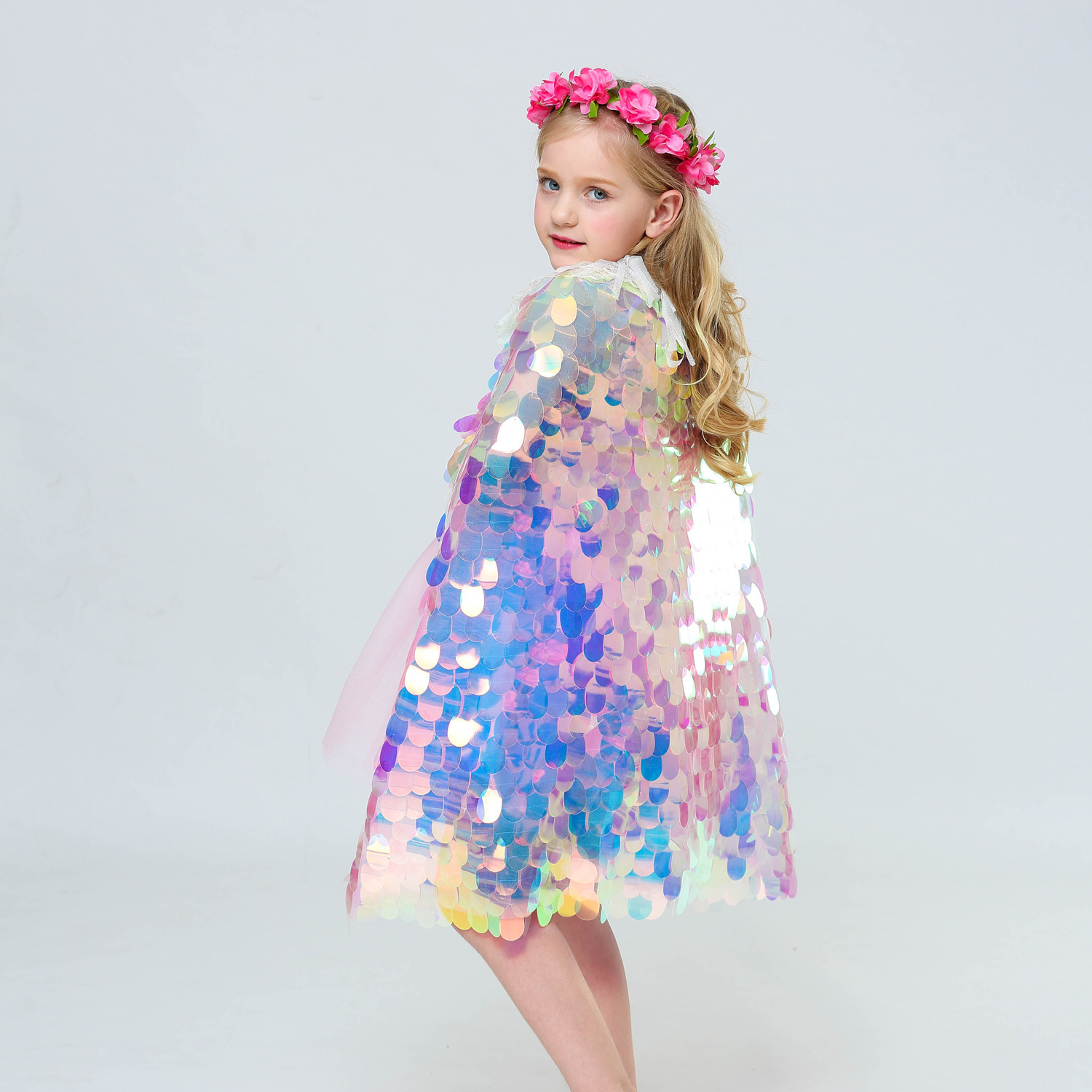 Fashion Girls Sequin Capes Cloak Rainbow Fish Scale Cape for Children Christmas Halloween Cosplay Little Memaid Princess Costume LJ200828