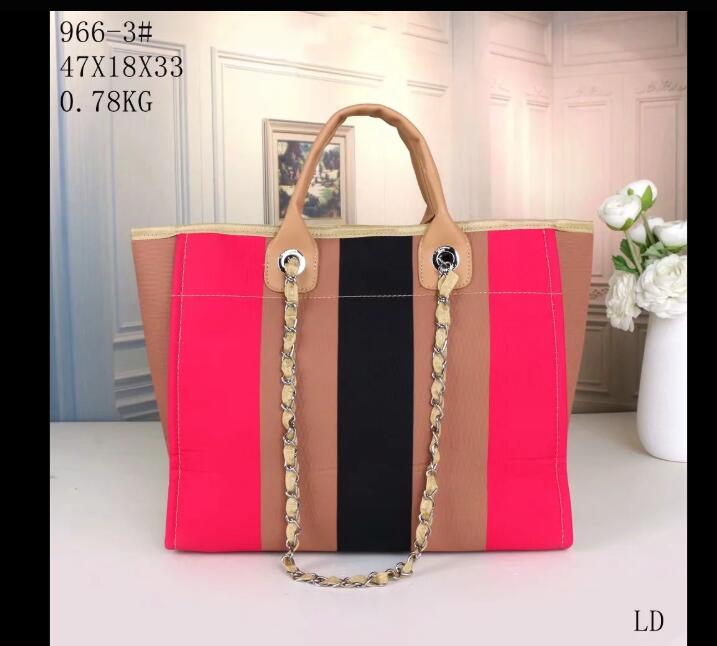 65Best wholesale ladies shoulder bag messenger bag leather fashion designer handbag lady chain zipper square bag
65Best wholesale ladies shoulder bag messenger bag leather fashion designer handbag lady chain zipper square bag