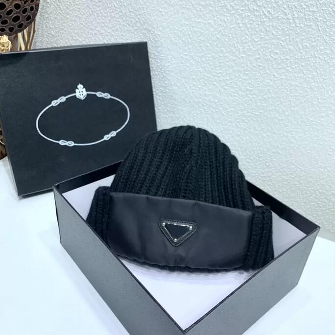 Fashion Designer Beanie Women Beanies Knitted Hat Triangle Caps Letter Mens Luxury Hats Womens Designer Cap ACC, Black
Fashion Designer Beanie Women Beanies Knitted Hat Triangle Caps Letter Mens Luxury Hats Womens Designer Cap ACC, Black
