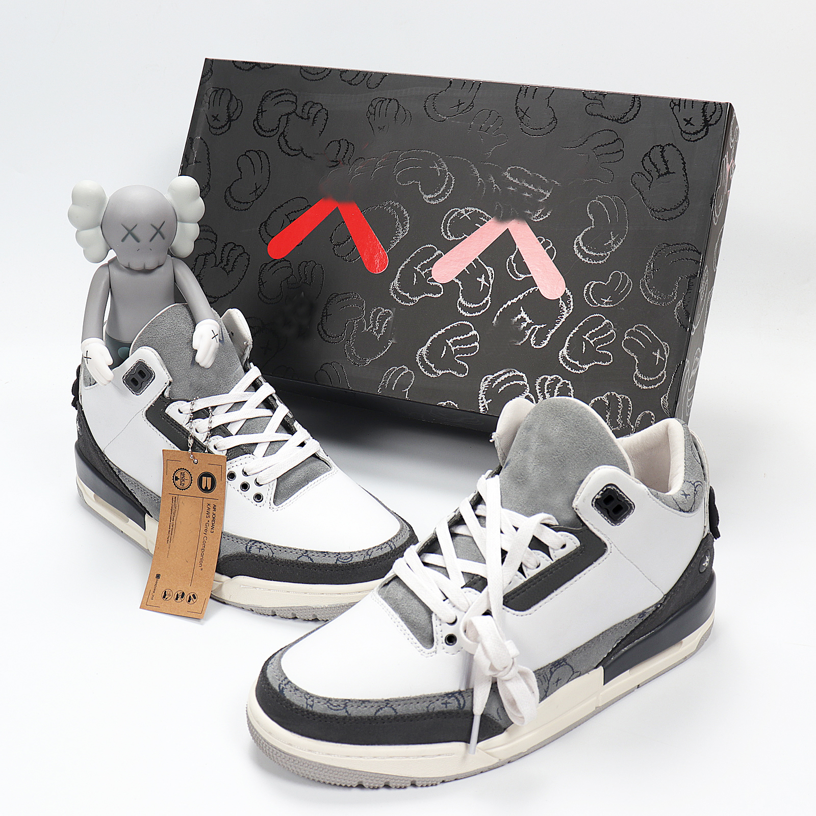 2020 new designer KAWS x 3 3s Fashion mans best Quality Men size 40-47 Basketball Shoes sneakers With Box, 01
2020 new designer KAWS x 3 3s Fashion mans best Quality Men size 40-47 Basketball Shoes sneakers With Box, 01