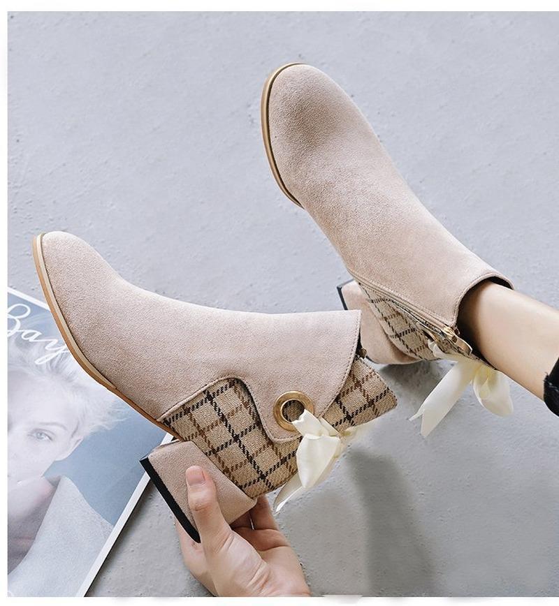 New 2020 Women's Boots Bow Knot Cloth Mid-heel Suede Snow Boots Round Toe Thick-heeled Cloth Side Zipper Short Tube, Black
New 2020 Women's Boots Bow Knot Cloth Mid-heel Suede Snow Boots Round Toe Thick-heeled Cloth Side Zipper Short Tube, Black