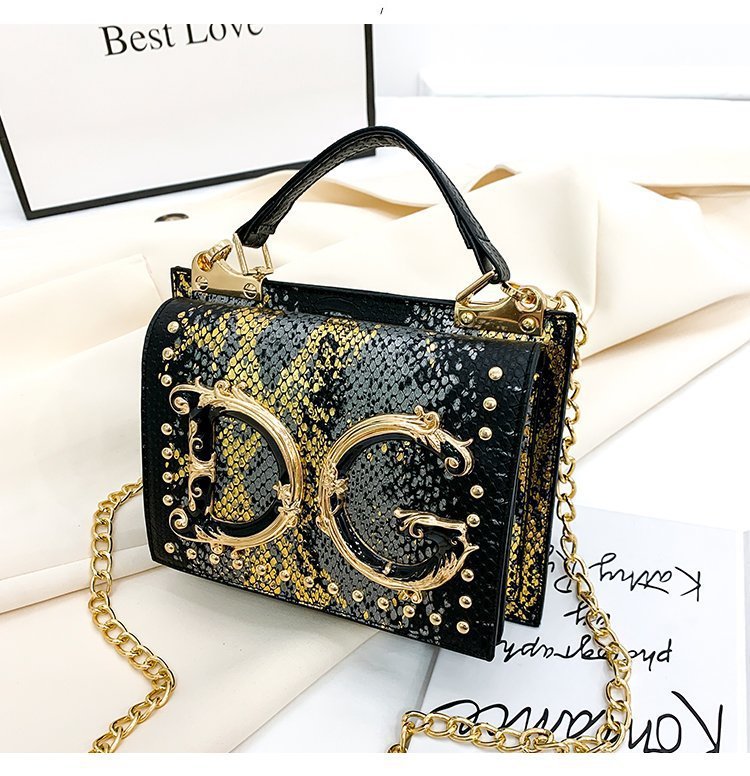 Brand DG female crossbody designer handbag fashion luxurious bag women messenger flip bag Luxury shoulder bags, Cream
Brand DG female crossbody designer handbag fashion luxurious bag women messenger flip bag Luxury shoulder bags, Cream