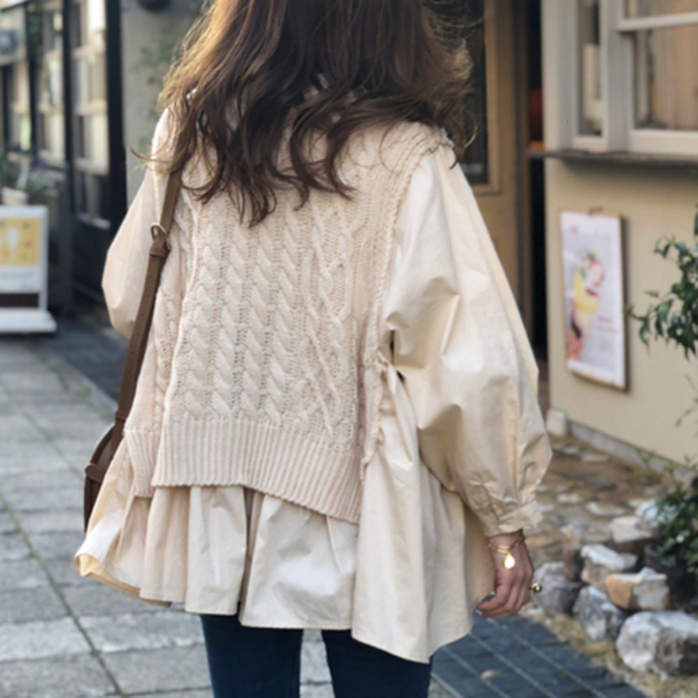 2021 Autumn Vest Shirt Two-piece Korean Women Japan New Loose Lady Round Neck Fashion Tops Pullover 98M9, Black
2021 Autumn Vest Shirt Two-piece Korean Women Japan New Loose Lady Round Neck Fashion Tops Pullover 98M9, Black