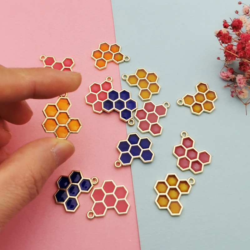 Bulk 100pcs enamel bee nest charm 21x17mmmm honeycomb charm pendant for jewelry making and DIY crafting
Bulk 100pcs enamel bee nest charm 21x17mmmm honeycomb charm pendant for jewelry making and DIY crafting