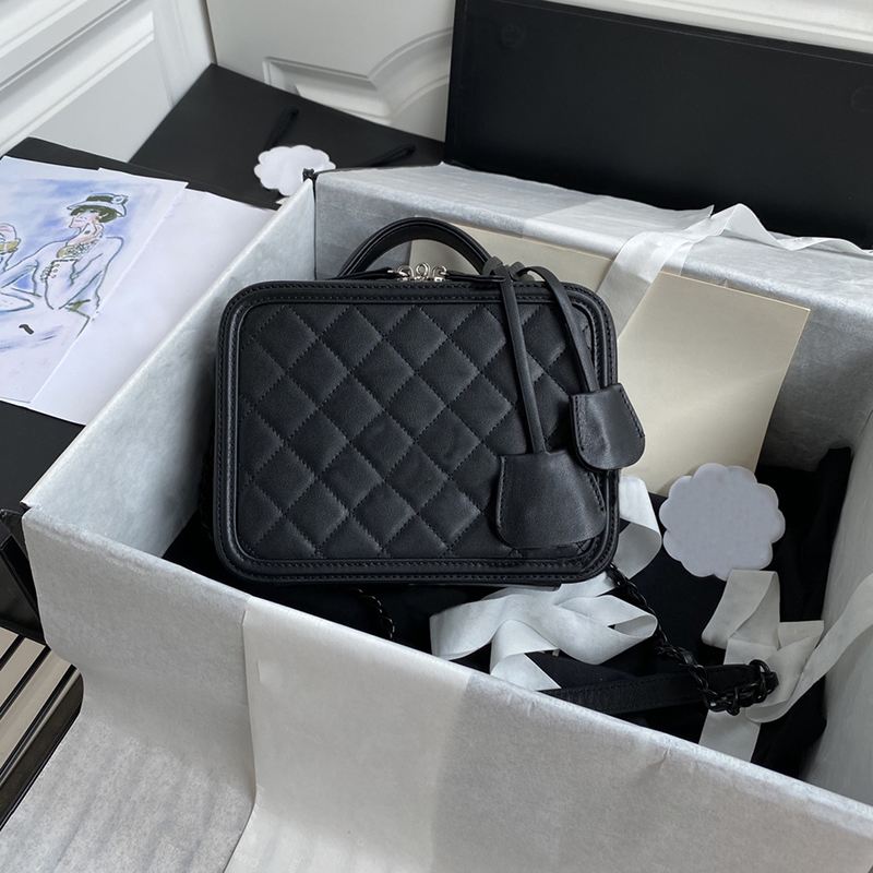 2021 the latest fashion shoulder bag calf With a gun color 1678950 Silver clasp was hanging The burst Interior Zipper Pocket women bags
2021 the latest fashion shoulder bag calf With a gun color 1678950 Silver clasp was hanging The burst Interior Zipper Pocket women bags