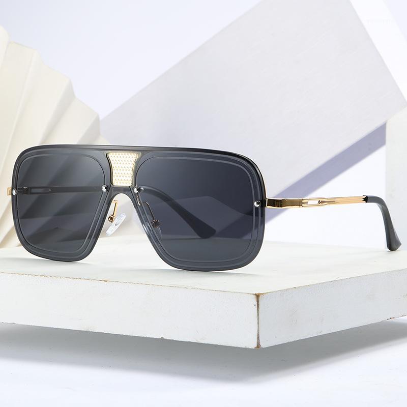 Vintage Oversize Sunglasses Men One Piece Square Eyeglasses Women for Outdoor Club Goggles Luxury Shades Oculos Gafas 17261DF1
Vintage Oversize Sunglasses Men One Piece Square Eyeglasses Women for Outdoor Club Goggles Luxury Shades Oculos Gafas 17261DF1
