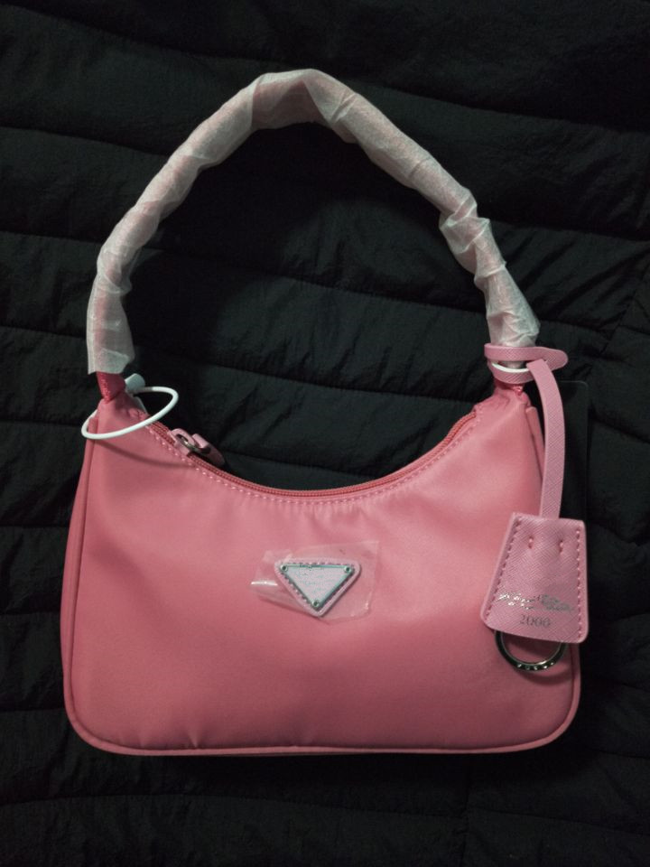 luxurys designers tote Nylon Shoulder Bag Luxury Designer Women's Underarm bags, Pink
luxurys designers tote Nylon Shoulder Bag Luxury Designer Women's Underarm bags, Pink
