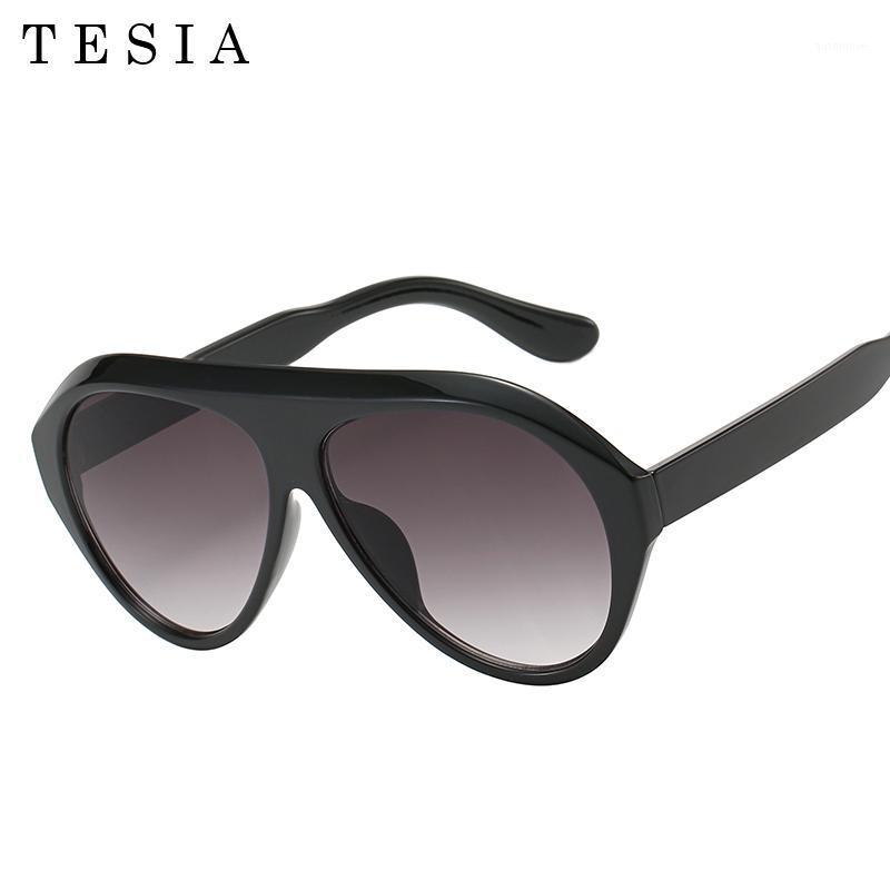 Classic Brand Designer Pilot Sunglasses Flat Top Fashion Sunglasses Brand Woman Aviation Style Sun Glasses White Black Cool1
Classic Brand Designer Pilot Sunglasses Flat Top Fashion Sunglasses Brand Woman Aviation Style Sun Glasses White Black Cool1