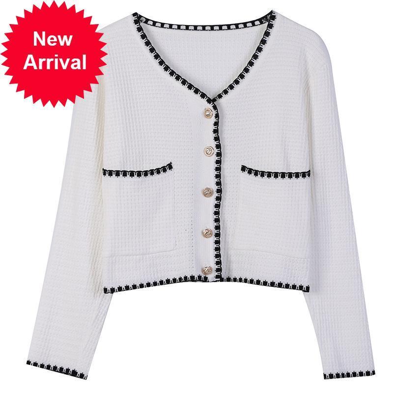 New Autumn/winter 2021 New Women White Balck Style Brand Long Sleeve Stripe Knit Cardigan Casual Shirt Clothes YY49
New Autumn/winter 2021 New Women White Balck Style Brand Long Sleeve Stripe Knit Cardigan Casual Shirt Clothes YY49
