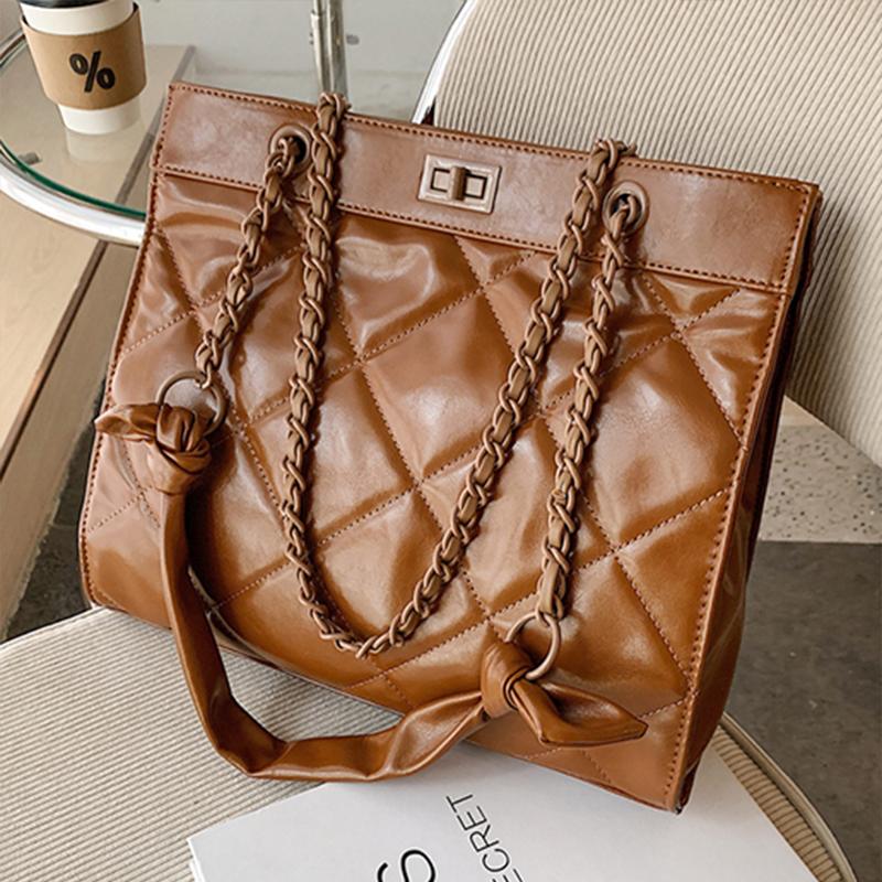 Luxury High Capacity Chain Designer Big Crossbody Bag for Women 2021 Fashion Quilting Shoulder Handbags and Purses Bolsa, Black
Luxury High Capacity Chain Designer Big Crossbody Bag for Women 2021 Fashion Quilting Shoulder Handbags and Purses Bolsa, Black