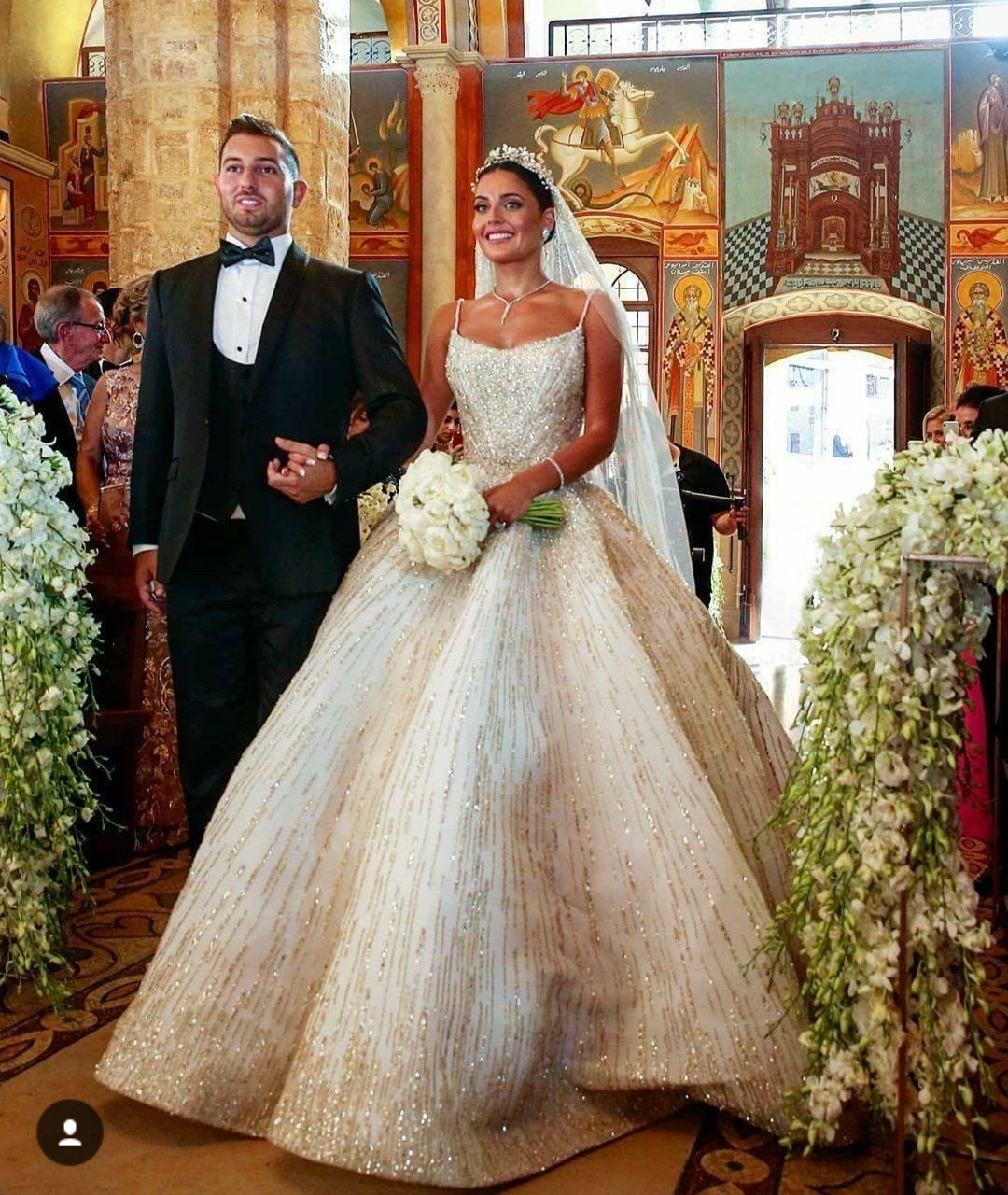 2021 Luxury Cathedral Wedding Dresses Plus Size Spaghetti Straps Arabic Sequined Bridal Gowns Custom Made Heavy Beaded Wedding Dress