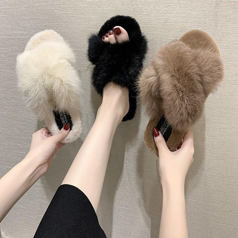 Shoes Plush Slippers For Adults Luxury Slides Low Platform Slipers Women Flock Fur Designer Flat 2020 Soft Casual Fashion with1
Shoes Plush Slippers For Adults Luxury Slides Low Platform Slipers Women Flock Fur Designer Flat 2020 Soft Casual Fashion with1
