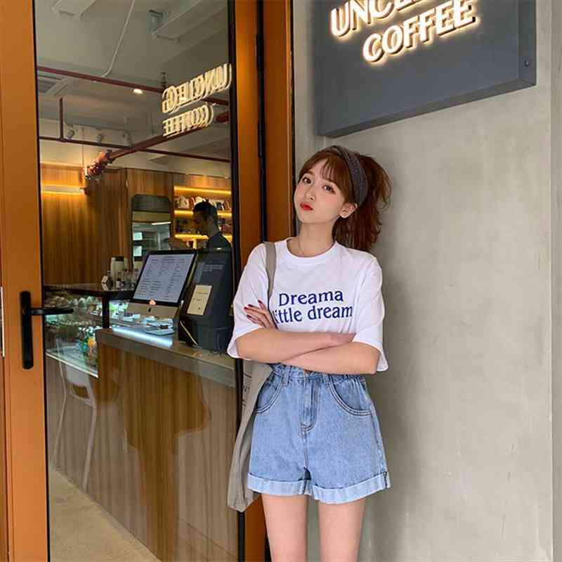 denim shorts denim shorts elastic waist wide leg high waist was thin curly, White;black
denim shorts denim shorts elastic waist wide leg high waist was thin curly, White;black
