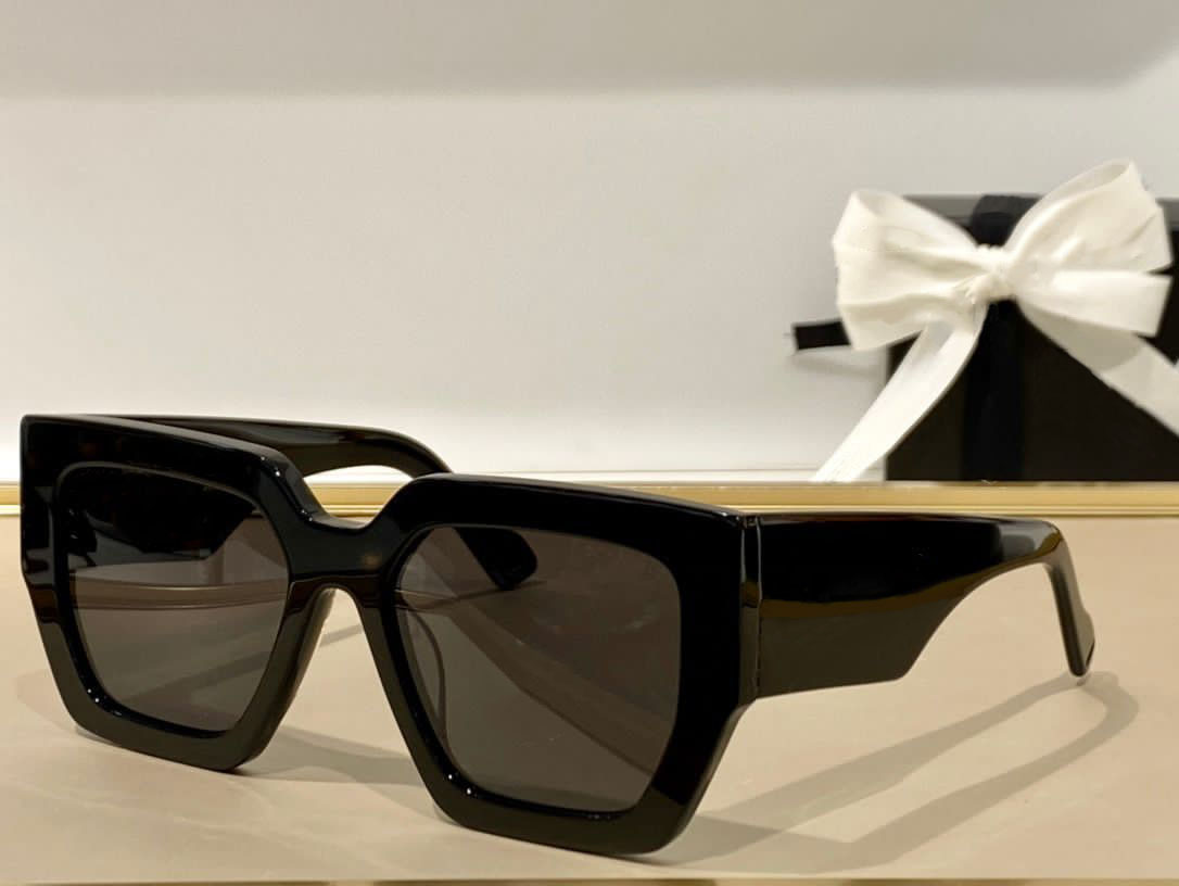 Womens Sunglasses For Women Men Sun Glasses Mens 5012 Fashion Style Protects Eyes UV400 Lens Top Quality With Case
Womens Sunglasses For Women Men Sun Glasses Mens 5012 Fashion Style Protects Eyes UV400 Lens Top Quality With Case