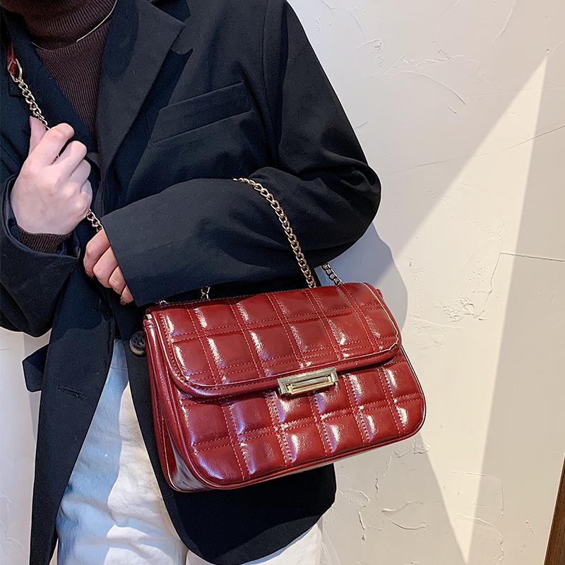 Moon Lock Flap Bag for Women's Luxury PU Leather Diamond Chain Shoulder Bag Trend Lady Solid Color All-match Crossbody Tote Bags, Black
Moon Lock Flap Bag for Women's Luxury PU Leather Diamond Chain Shoulder Bag Trend Lady Solid Color All-match Crossbody Tote Bags, Black