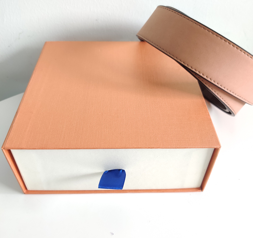 Best Selling Belts Man and Woman Belt Leather Letter Buckle Belt High Quality Personalized Business Casual Belt for Gift Accessories S, No box
Best Selling Belts Man and Woman Belt Leather Letter Buckle Belt High Quality Personalized Business Casual Belt for Gift Accessories S, No box
