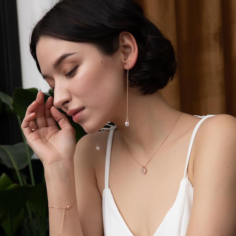 Ear Line Chain Earring For Women Elegant Classic Long Earring Cubic Zirconia Imitation pearl Fashion Jewelry E683 E100
Ear Line Chain Earring For Women Elegant Classic Long Earring Cubic Zirconia Imitation pearl Fashion Jewelry E683 E100