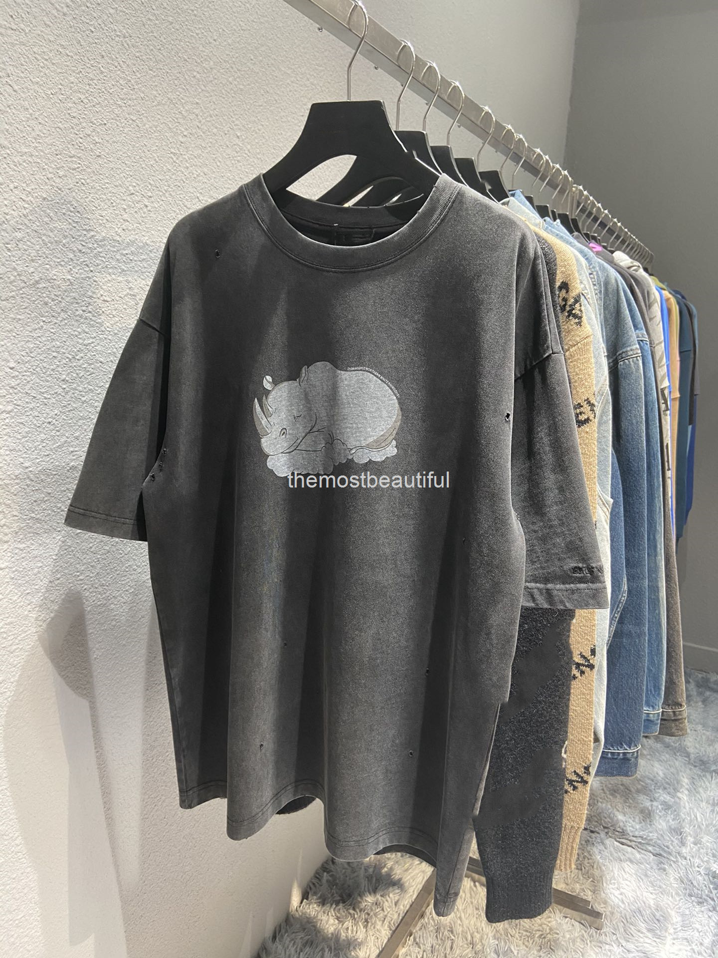 Women's T-Shirt Spring and summer high version b rhinoceros print Pullover round neck loose washing versatile men's women's same T-shirt short sleeve, 2# packing bag
Women's T-Shirt Spring and summer high version b rhinoceros print Pullover round neck loose washing versatile men's women's same T-shirt short sleeve, 2# packing bag