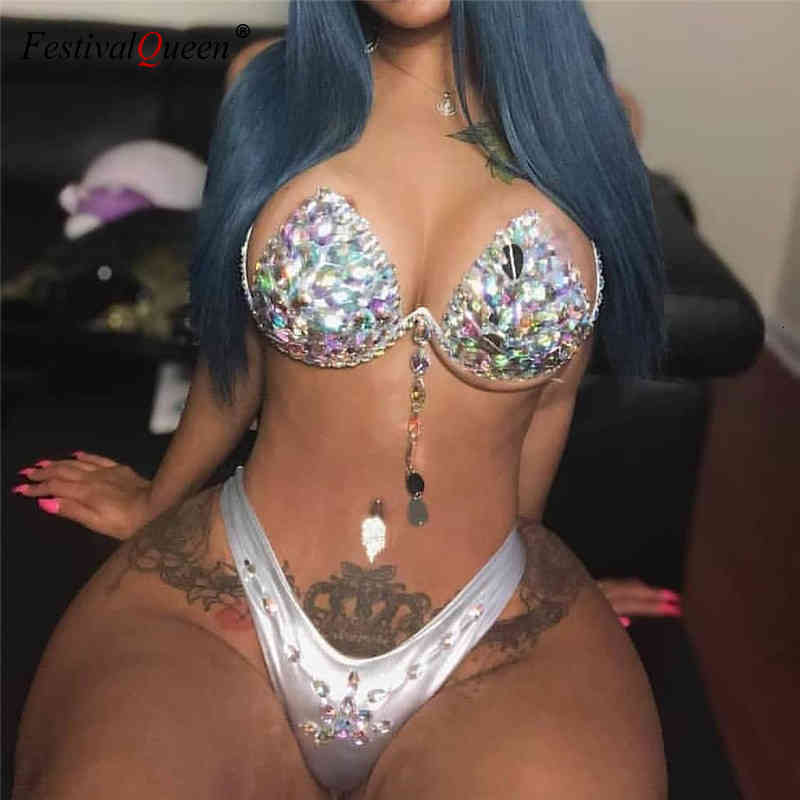 Shiny Stones Bh Short Women Holder Bra Sexy Underwear Panty Two Delicious Set 2021 Summer Beach Outfits Rave Festival Lingerie Sets
Shiny Stones Bh Short Women Holder Bra Sexy Underwear Panty Two Delicious Set 2021 Summer Beach Outfits Rave Festival Lingerie Sets