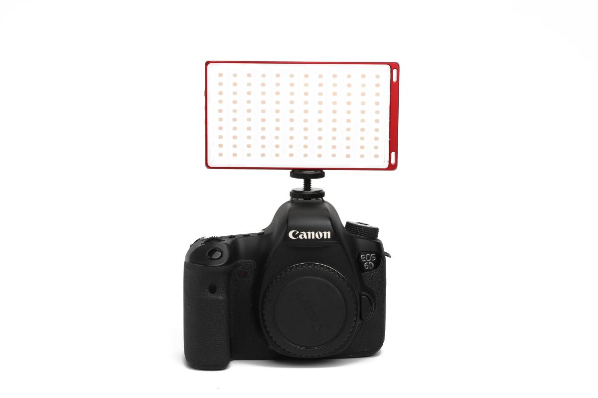 ADAI LED fill light highlight photography light portable handheld SLR camera live soft ultra-thin fill 120 lamp bead
ADAI LED fill light highlight photography light portable handheld SLR camera live soft ultra-thin fill 120 lamp bead