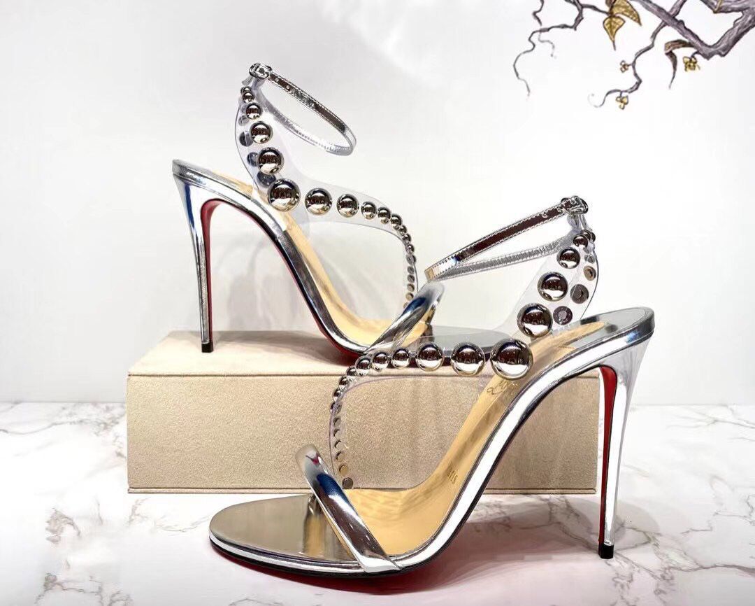 Popular Red Bottom Corinetta Sandals PVC Straps Pearls Studs Women's High Heels Elegant Summer Ladies Gladiator Sandals Party Wedding
Popular Red Bottom Corinetta Sandals PVC Straps Pearls Studs Women's High Heels Elegant Summer Ladies Gladiator Sandals Party Wedding