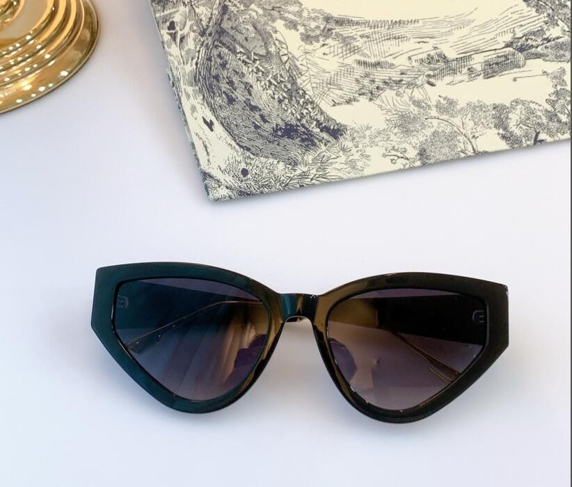 New top quality womens sunglasses men sun glasses women sunglasses fashion style protects eyes Gafas de sol lunettes de soleil with box 91
New top quality womens sunglasses men sun glasses women sunglasses fashion style protects eyes Gafas de sol lunettes de soleil with box 91