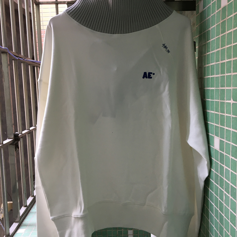 2021 New Autumn Winter Men Women Top Quality Maison Kitsune Sweatshirt Badge Embroidery Real Photo Sweatshirts Vxul, 8-1
2021 New Autumn Winter Men Women Top Quality Maison Kitsune Sweatshirt Badge Embroidery Real Photo Sweatshirts Vxul, 8-1