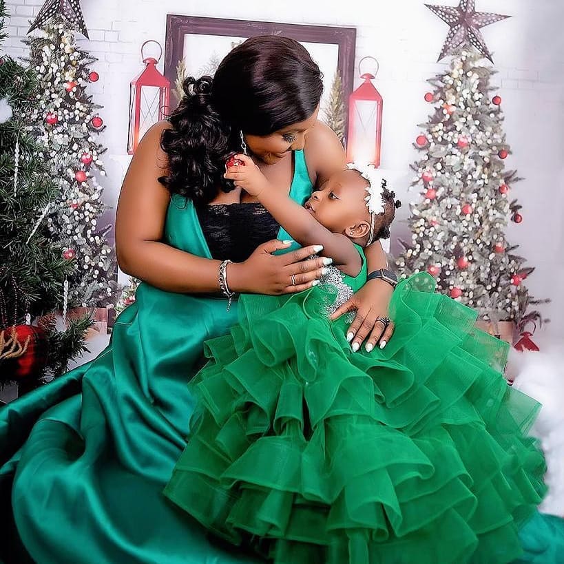 elegant hunter green tulle lace little girls ball gown for weddings and special occasions zj705