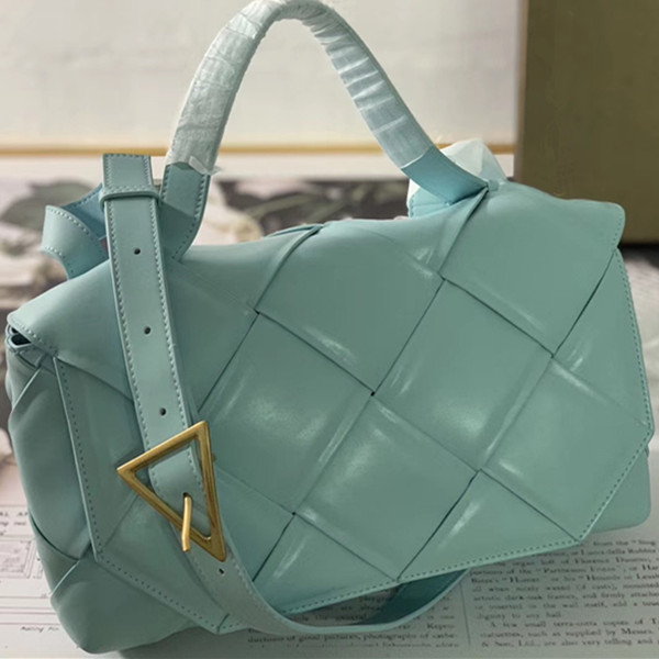 High quality womens Real leather Fashion Bags Woven Flip purse Cross body bag 29CM Plain Artwork Letter handbag
High quality womens Real leather Fashion Bags Woven Flip purse Cross body bag 29CM Plain Artwork Letter handbag