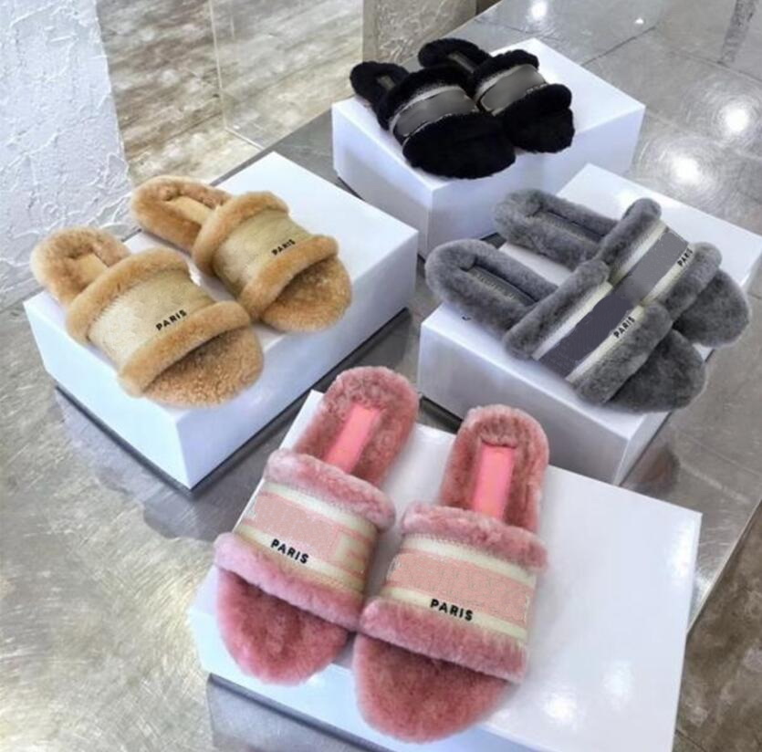Autumn winter Luxury Designer Women Fur slipper antiskid Home Flats Scuffs Sandals Slippers Mocassin Ins Slides
Autumn winter Luxury Designer Women Fur slipper antiskid Home Flats Scuffs Sandals Slippers Mocassin Ins Slides