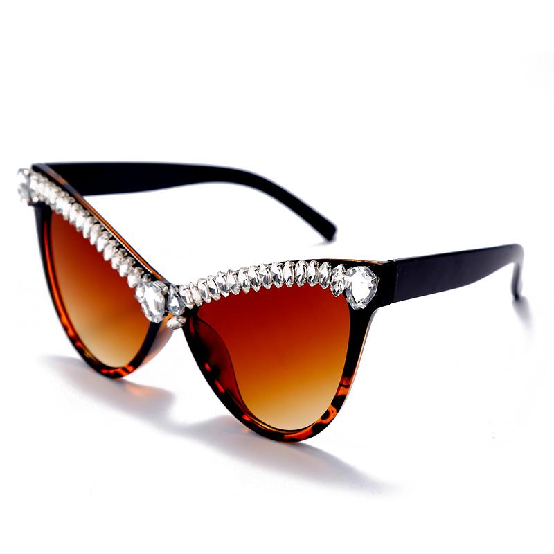 Oversized Diamond Sunglasses Women Rhinestone Cat Eye Sunglasses Men 2021 Eyewear Retro Glasses UV400
Oversized Diamond Sunglasses Women Rhinestone Cat Eye Sunglasses Men 2021 Eyewear Retro Glasses UV400