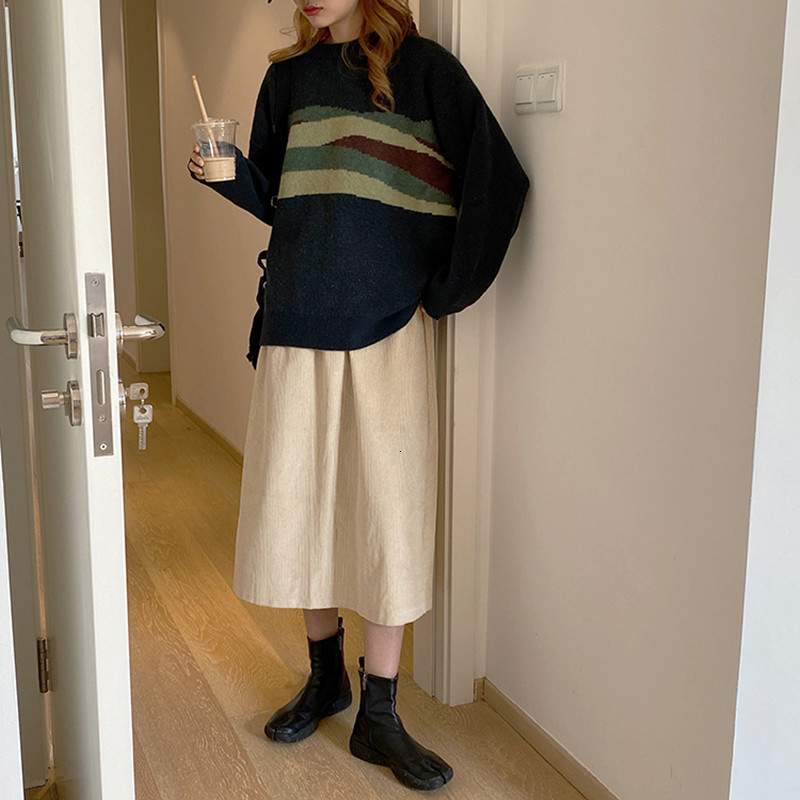 2021 New winter loosed Korean style hot knitted women's blouses wholesale retail and warm sweaters (f1470 411T, 4173 corduroy skirt
2021 New winter loosed Korean style hot knitted women's blouses wholesale retail and warm sweaters (f1470 411T, 4173 corduroy skirt