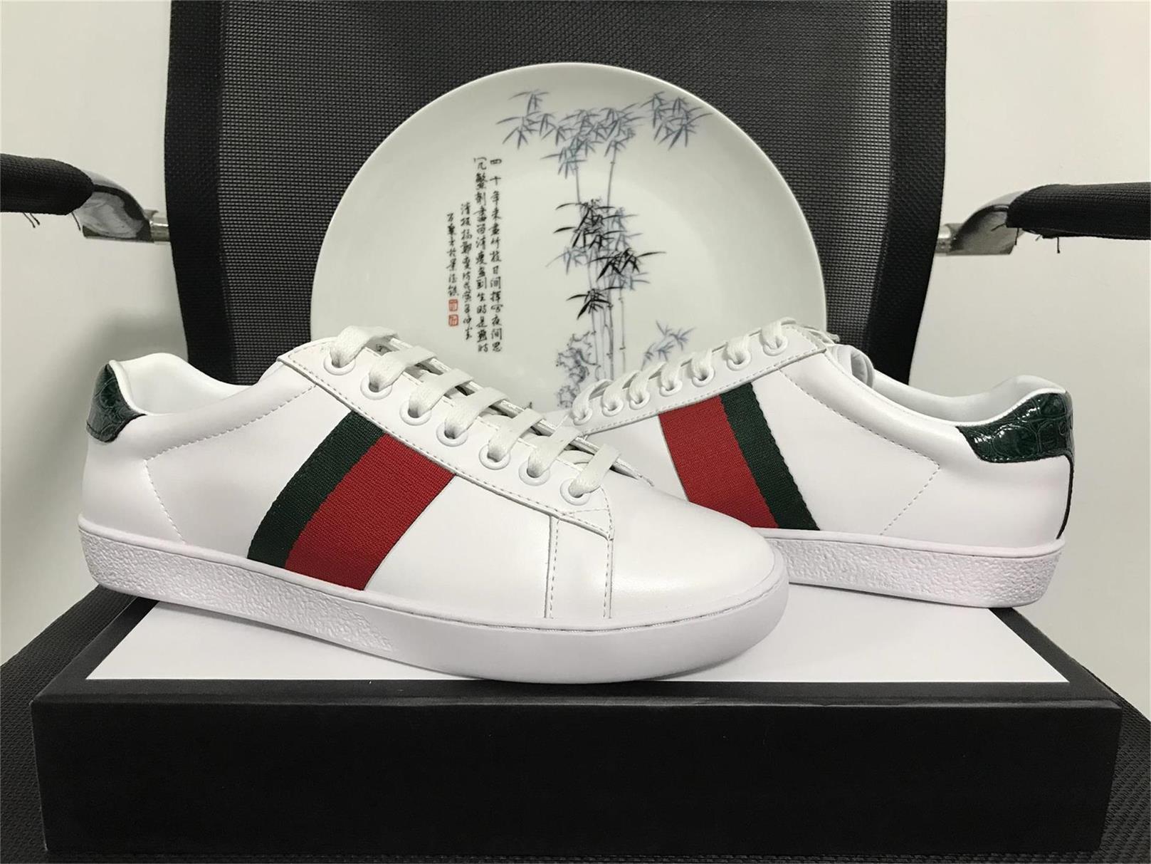 2020 High Quality Bees Embroidered Designer Shoes Mens Womens ACE Genuine Leather Sneakers White man Casual Shoes New Best Gift 35-46, Black
2020 High Quality Bees Embroidered Designer Shoes Mens Womens ACE Genuine Leather Sneakers White man Casual Shoes New Best Gift 35-46, Black