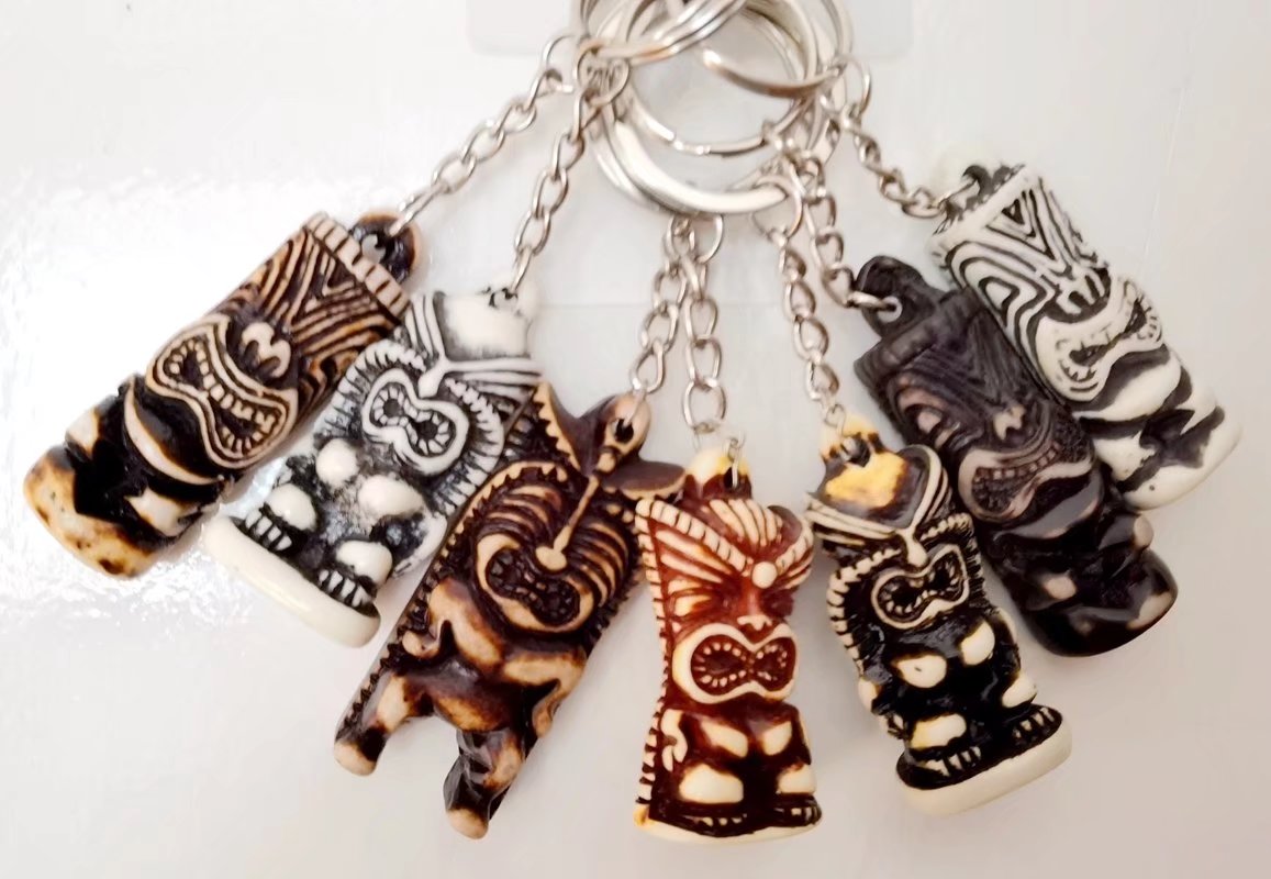 12pcs/LOT Jewelry Wholesale Cool totem Tiki man keyrings Keychains Car Key Rings for gift
12pcs/LOT Jewelry Wholesale Cool totem Tiki man keyrings Keychains Car Key Rings for gift