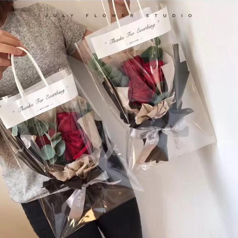 10pcs Portable Flower Plastic Packaging Bag with Handle Florist Transparent Flower Bag Gift Packing Florist Supplies 
10pcs Portable Flower Plastic Packaging Bag with Handle Florist Transparent Flower Bag Gift Packing Florist Supplies