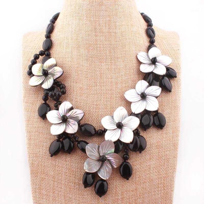Natural Agates Sea Shell Necklace Round Flower Stone Beads Handwork Trendy Choker For Women Christmas Gift Necklace 45 CM1
Natural Agates Sea Shell Necklace Round Flower Stone Beads Handwork Trendy Choker For Women Christmas Gift Necklace 45 CM1