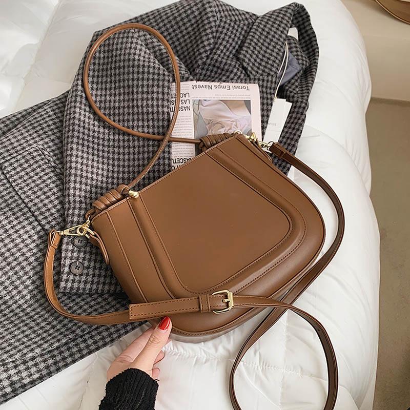 Simple Small PU Leather Shoulder Bags Luxury Women's Crossbody Bag Female Handbag and Purses Vintage Women Designer Bags, Beige
Simple Small PU Leather Shoulder Bags Luxury Women's Crossbody Bag Female Handbag and Purses Vintage Women Designer Bags, Beige