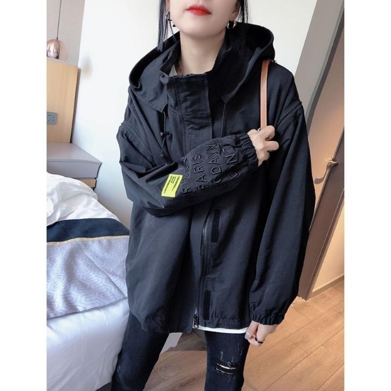 Black hooded short coat women' spring and autumn loose letter casual baseball suit top women' 2021 new style, Blue
Black hooded short coat women' spring and autumn loose letter casual baseball suit top women' 2021 new style, Blue