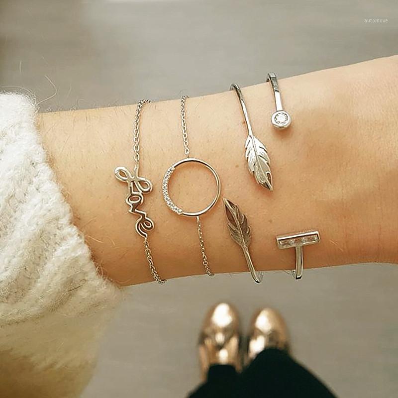 4 Pcs/Set Fashion Creative LOVE Letters Bracelet Small Leaves Crystal Circle Bracelet Female Charm Alloy Party Jewelry1
4 Pcs/Set Fashion Creative LOVE Letters Bracelet Small Leaves Crystal Circle Bracelet Female Charm Alloy Party Jewelry1