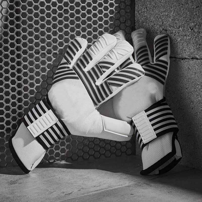 Soccer Goalkeeper Gloves Men Women Thickened Latex Football Goalie Gloves Children Lightweight Non-slip Goal keeper Glove, White
Soccer Goalkeeper Gloves Men Women Thickened Latex Football Goalie Gloves Children Lightweight Non-slip Goal keeper Glove, White
