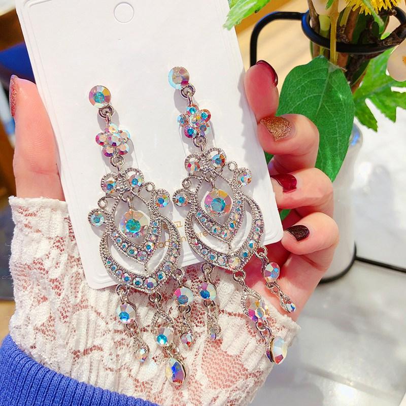 MENGJIQIAO New Vintage Luxury Flower Crystal Long Drop Earrings For Women Temperament Mujer Moda Statement Pendientes Jewelry, Silver
MENGJIQIAO New Vintage Luxury Flower Crystal Long Drop Earrings For Women Temperament Mujer Moda Statement Pendientes Jewelry, Silver