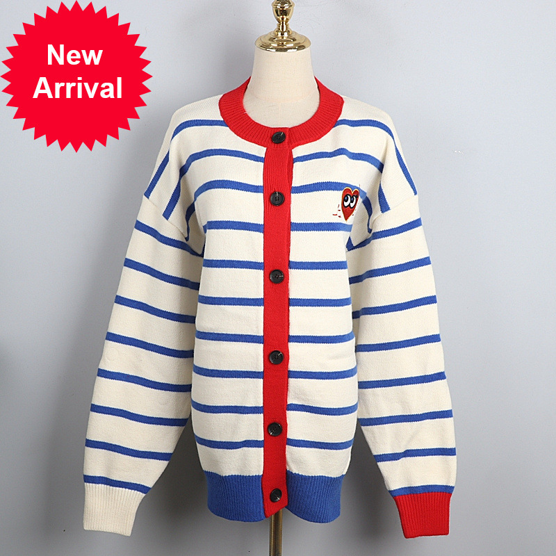 Autumn 2021 New Mark of Striker-colored Fashion Design Striped Love Loose Lazy Woolen Fleece Style Women's Sweater ZX9Z, Red.
Autumn 2021 New Mark of Striker-colored Fashion Design Striped Love Loose Lazy Woolen Fleece Style Women's Sweater ZX9Z, Red.