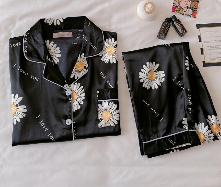 Ms Fashion Designer Chrysanthemum Bath Robe womens silk Ladies Satin Pajama Lingerie Sleepwear Bath Gown pjs Nightgown T-shirt + Pants Suit
Ms Fashion Designer Chrysanthemum Bath Robe womens silk Ladies Satin Pajama Lingerie Sleepwear Bath Gown pjs Nightgown T-shirt + Pants Suit