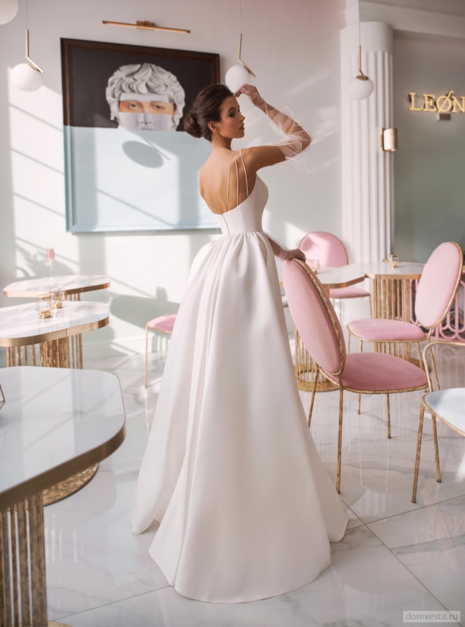 Chic Simple Satin Long Wedding Dresses with High Slit Front Spaghetti Straps Sleeveless A-line Bridal Gown Formal Robe De Mariee Sweep Train