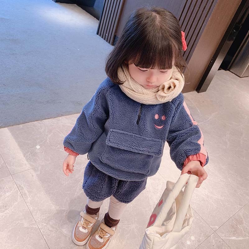 Winter 2020 new children's and girls' embroidered smiling face cashmere suit children's clothing wholesale 11-24X1019
