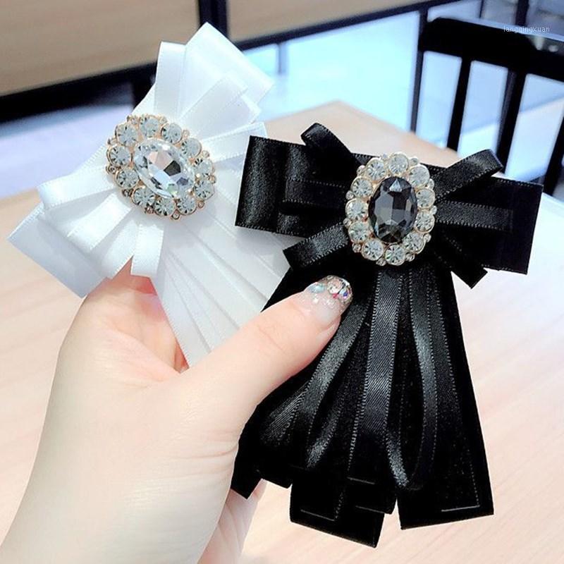 Neck Ties Vintage Ribbon Bow Tie For Women Elegant Necktie Rhinestone Crystal Bowtie Brooch Wedding Party Formal Dress Black White Color1
Neck Ties Vintage Ribbon Bow Tie For Women Elegant Necktie Rhinestone Crystal Bowtie Brooch Wedding Party Formal Dress Black White Color1