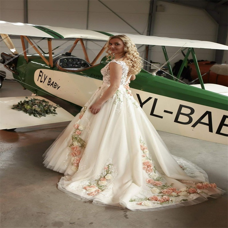 Hand Made Flower A Line Wedding Dresses V Neck Sleeveless Beach Appliqued Lace Wedding Gowns Custom Made Boho Plus Size Bridal Gowns