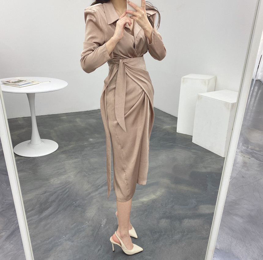 2021 New Casual Solid Midi Wrap Women Shirt Lace Up High Waist Long Sleeve Female Retro Blusas Vestido Mujer Es 84lk, Black
2021 New Casual Solid Midi Wrap Women Shirt Lace Up High Waist Long Sleeve Female Retro Blusas Vestido Mujer Es 84lk, Black