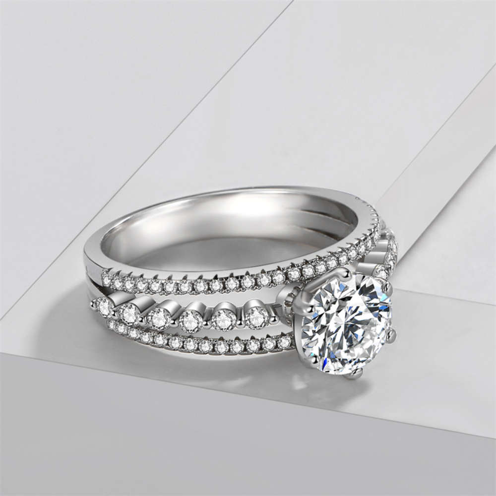 Luxurys Designers Fashion Jz413 luxury 1.5 C simulation women's trench gas ring dinner double hollow diamond ring jewelry 
Luxurys Designers Fashion Jz413 luxury 1.5 C simulation women's trench gas ring dinner double hollow diamond ring jewelry